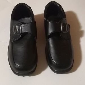 Josmo boys size 2 dress shoes